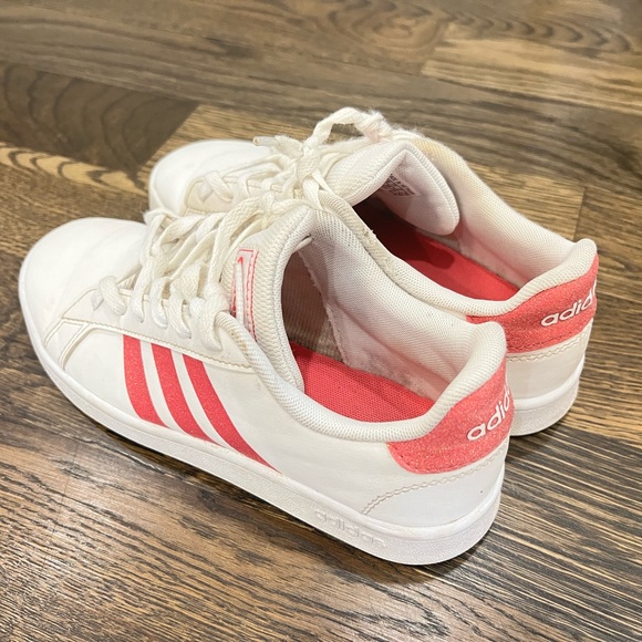 Two pairs of girls used Adidas sneakers size 3 - Picture 7 of 9